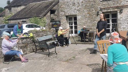 Dihirod Dyfed filmed at Glynhir mansion